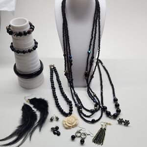 Chic Black Beaded Necklace Set